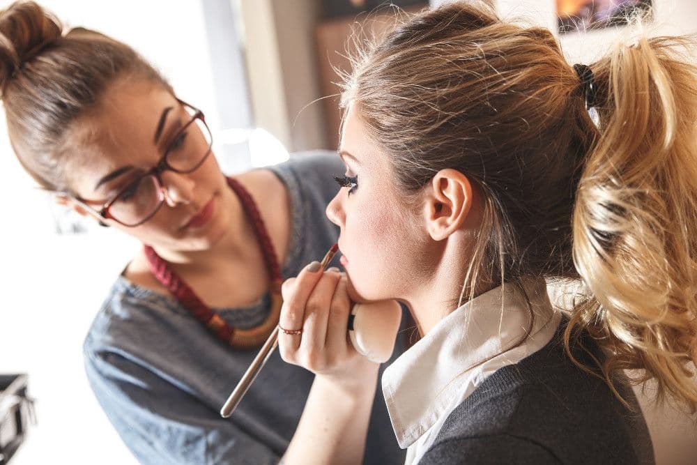 How to Become a Professional Makeup Artist