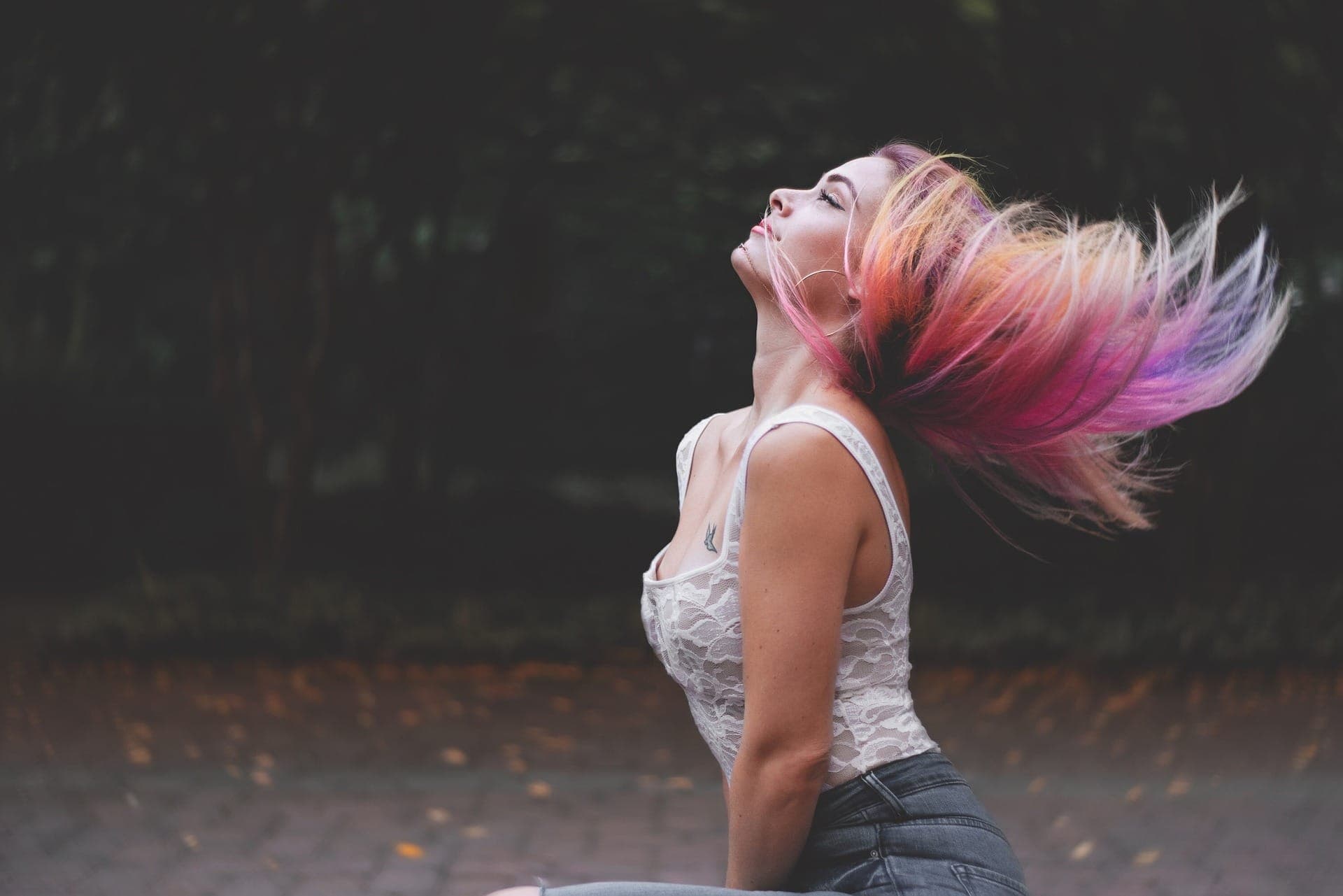 How to Become a Hair Colorist