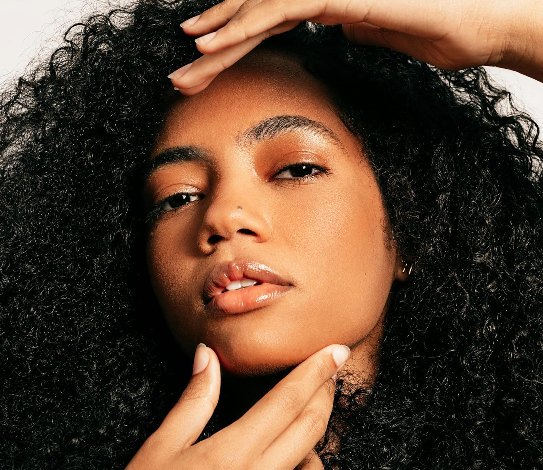 Using The LOC Method to Hydrate Naturally Textured Hair