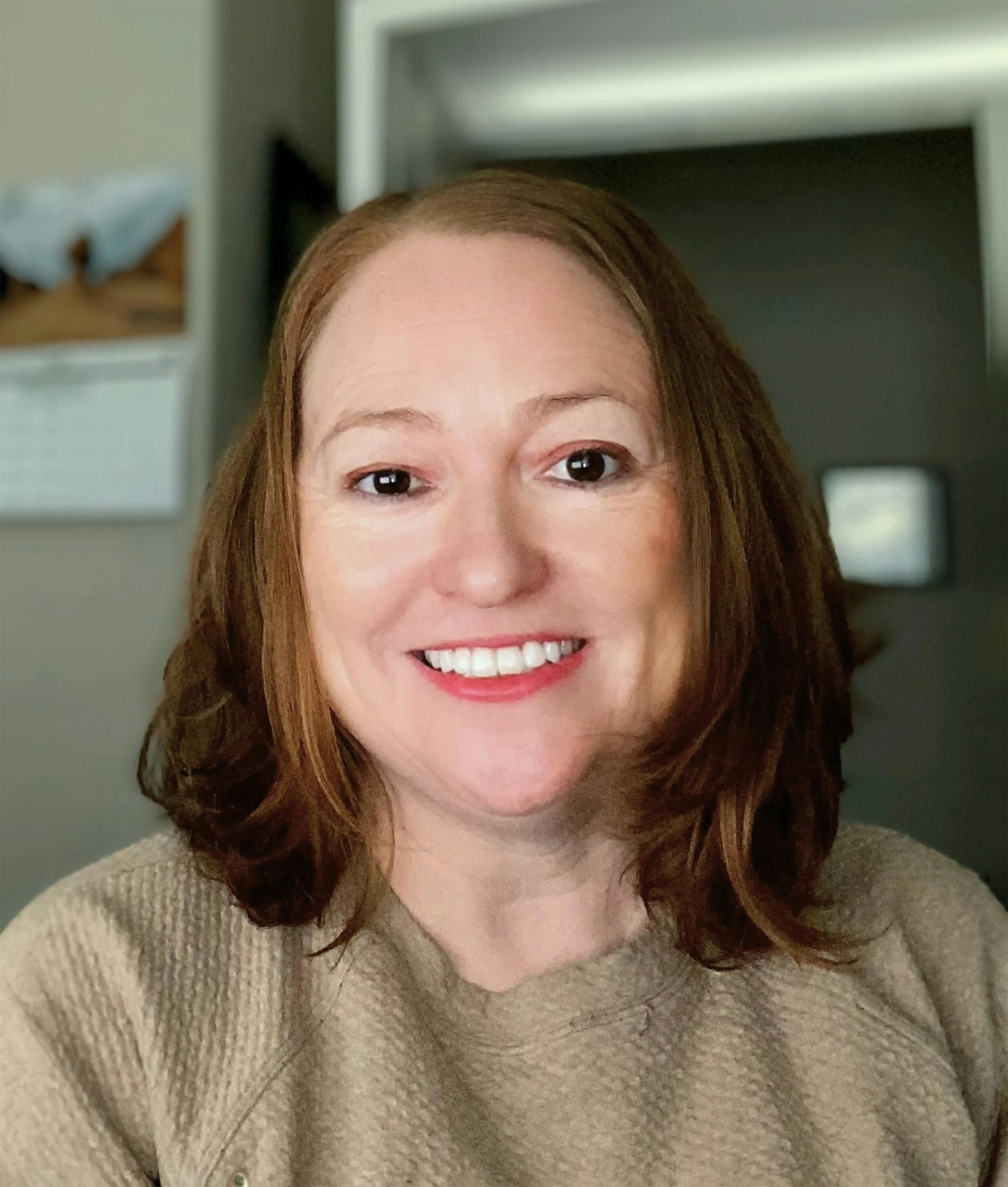 Jennifer Hightower teaches Paralegal Studies at Campus Sacramento