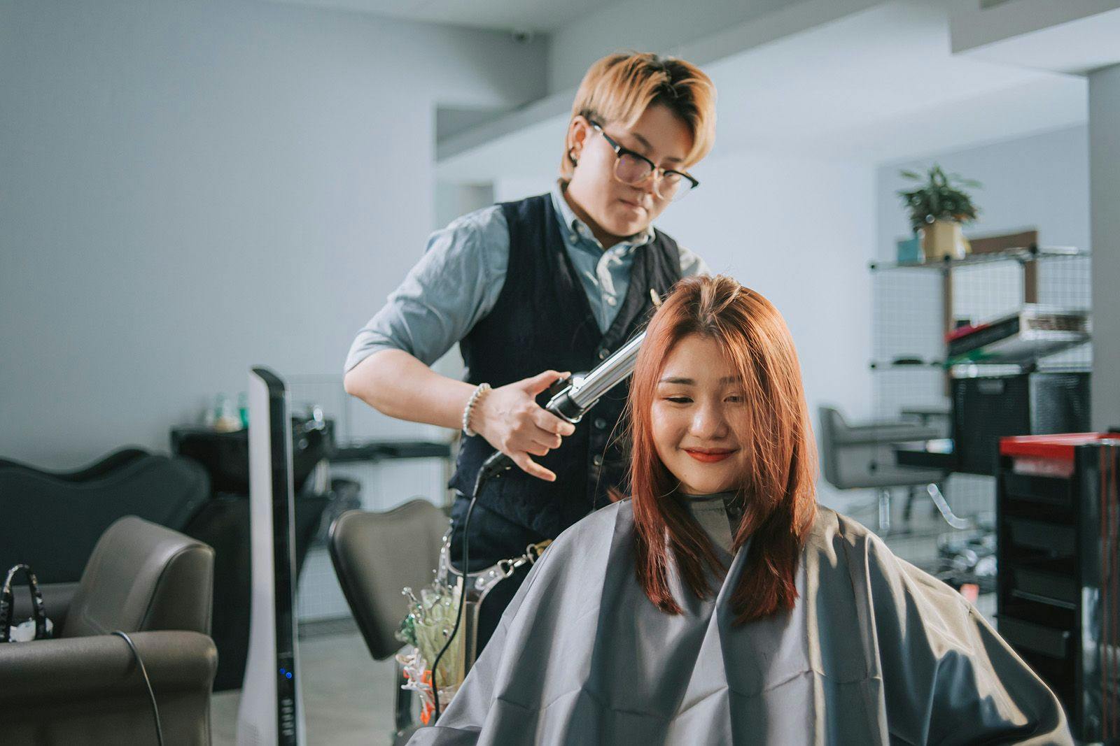 13 Reasons to Become a Cosmetologist