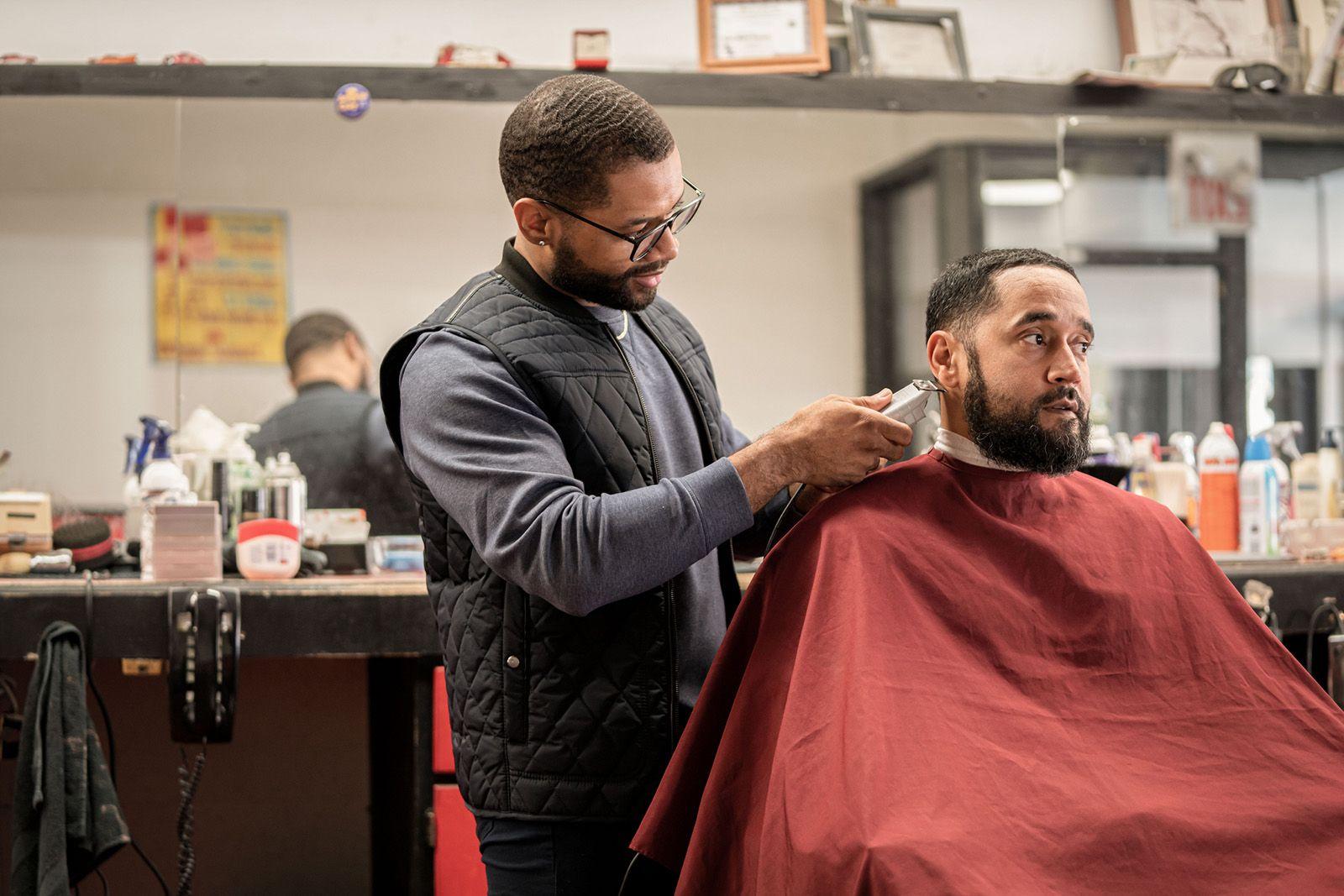 8 Reasons to Become a Barber: A Good Career & Worth It