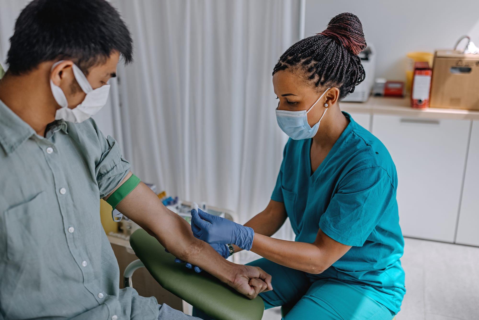 Medical Assistant vs Phlebotomist: How Are They Different?