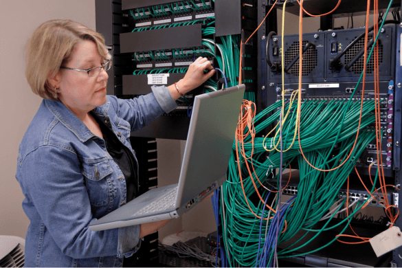 7 Career-Boosting Benefits of an IT Associate Degree
