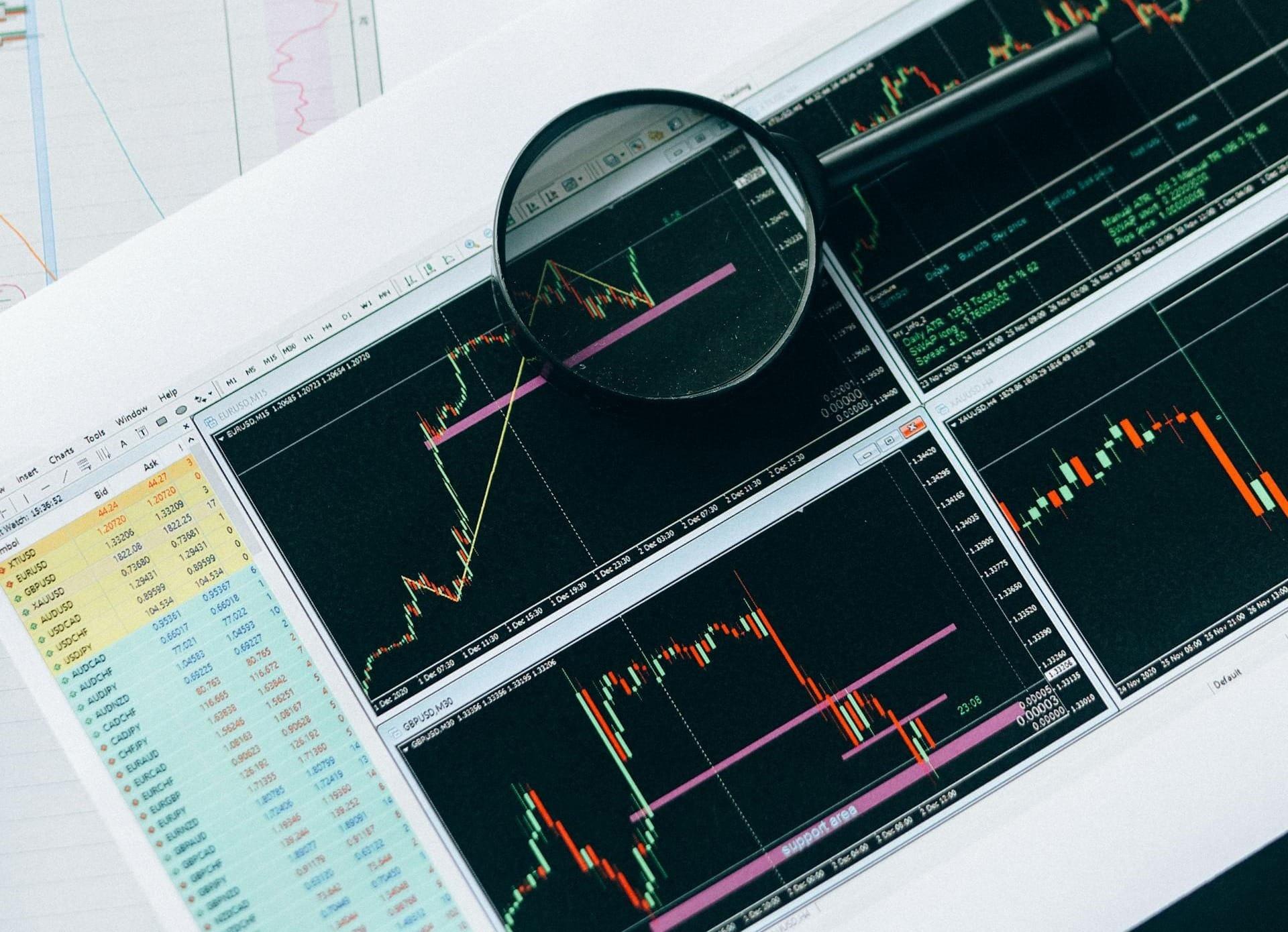 What Does a Financial Analyst Do?