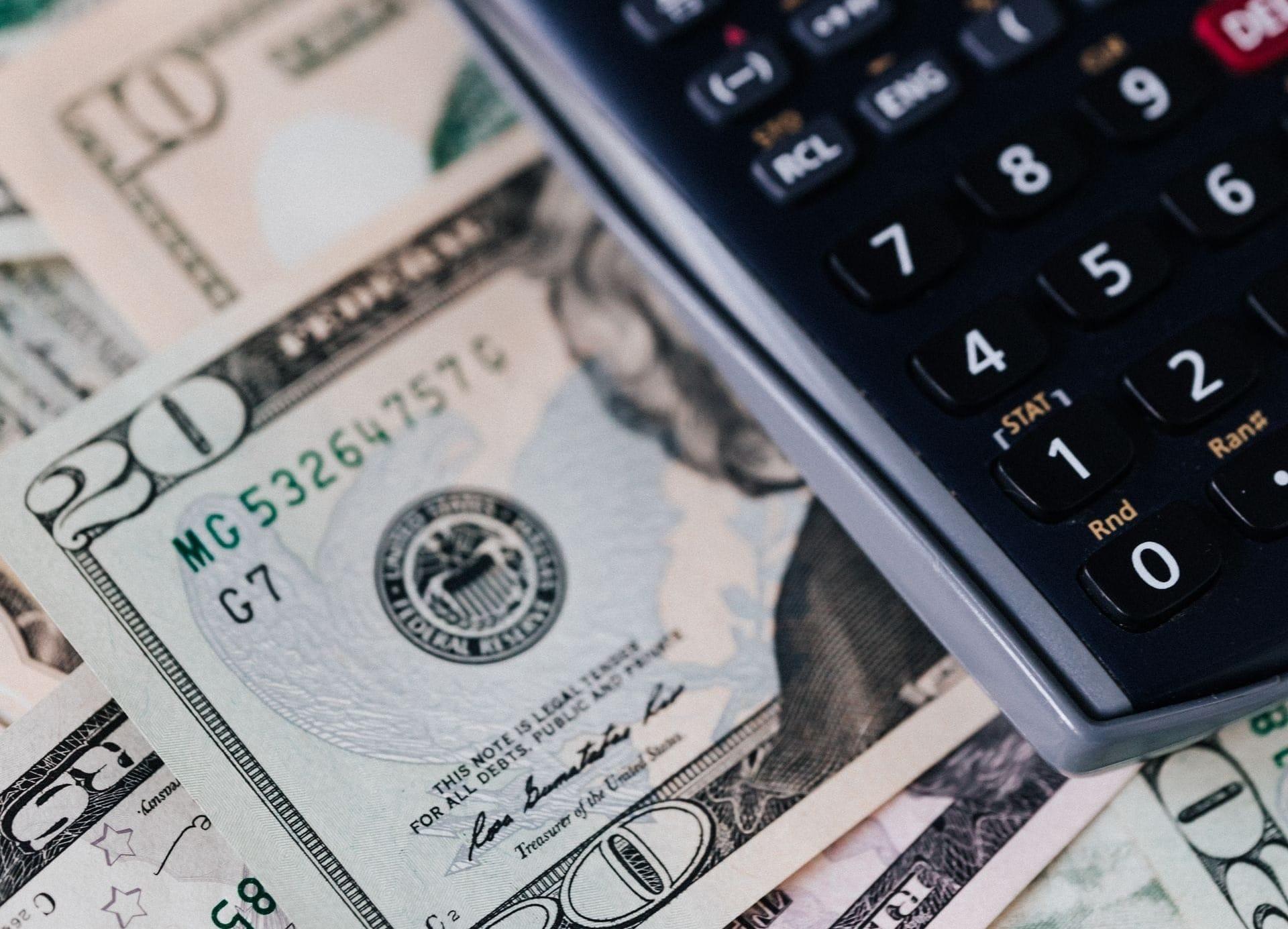 Scholarships vs Grants vs Loans: What’s the Difference?